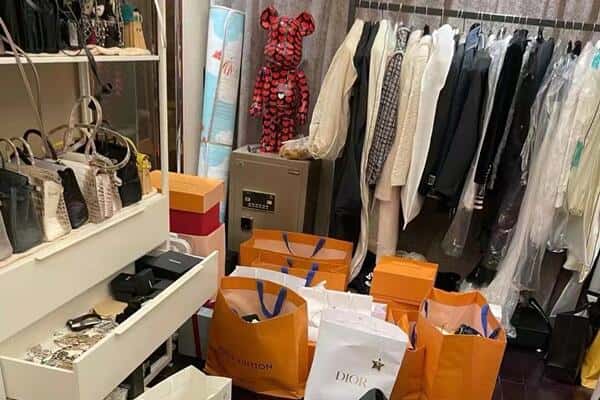 呼伦贝尔额尔古纳市回收一线品牌衣服